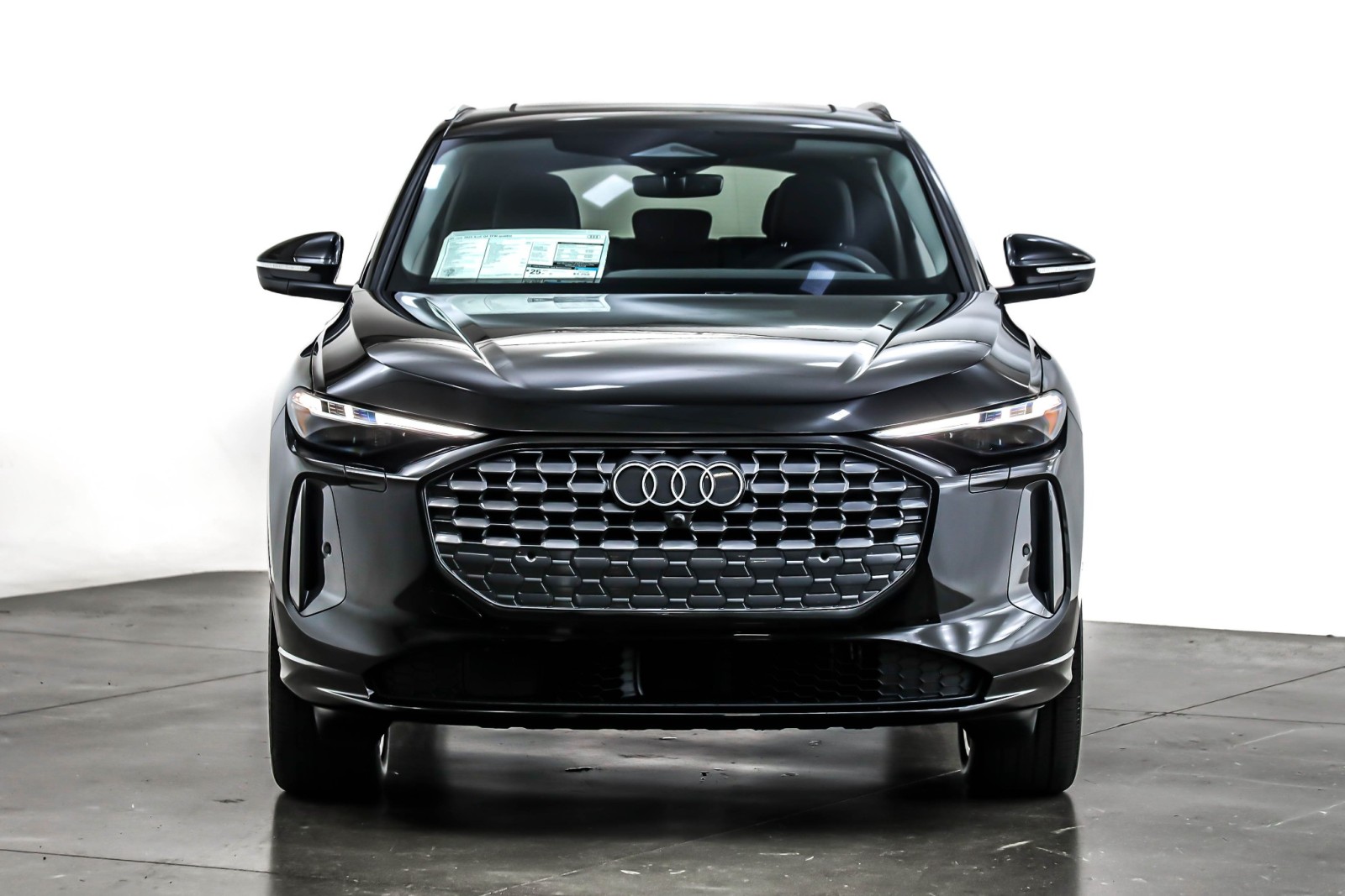 2025 Audi Q5 Premium Plus TFSI photo 2