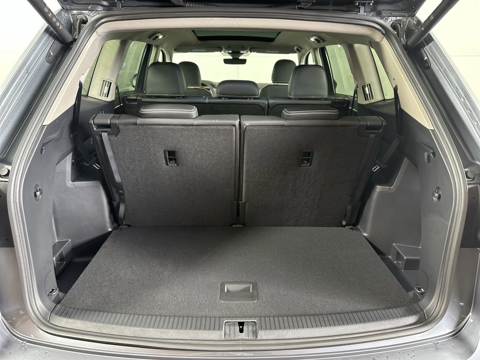 2025 Volkswagen Atlas SE Technology photo 27