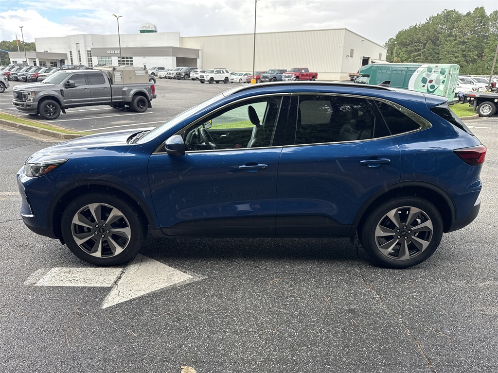 2023 Ford Escape Platinum photo 4
