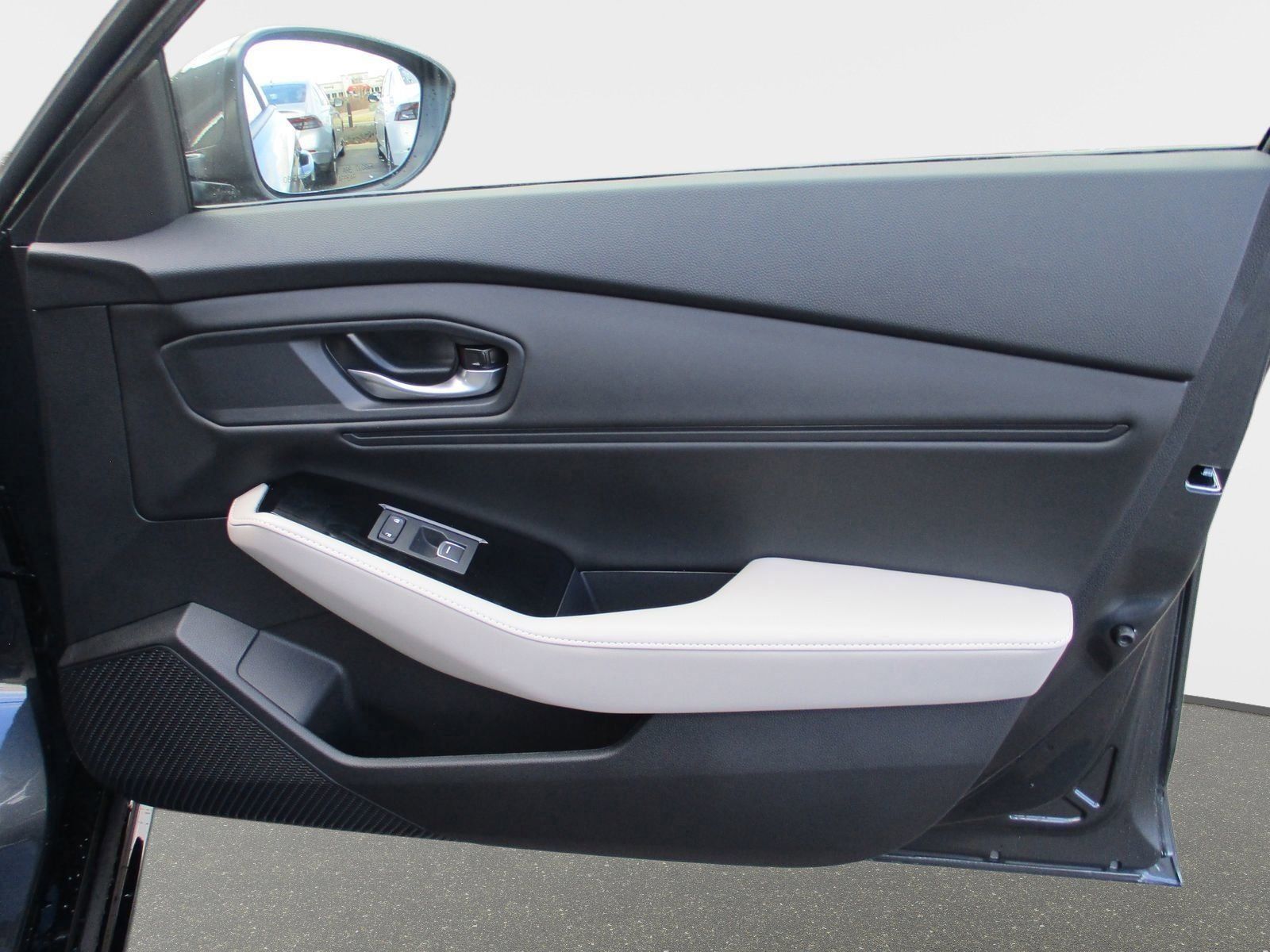 2025 Honda Accord Hybrid Touring photo 30