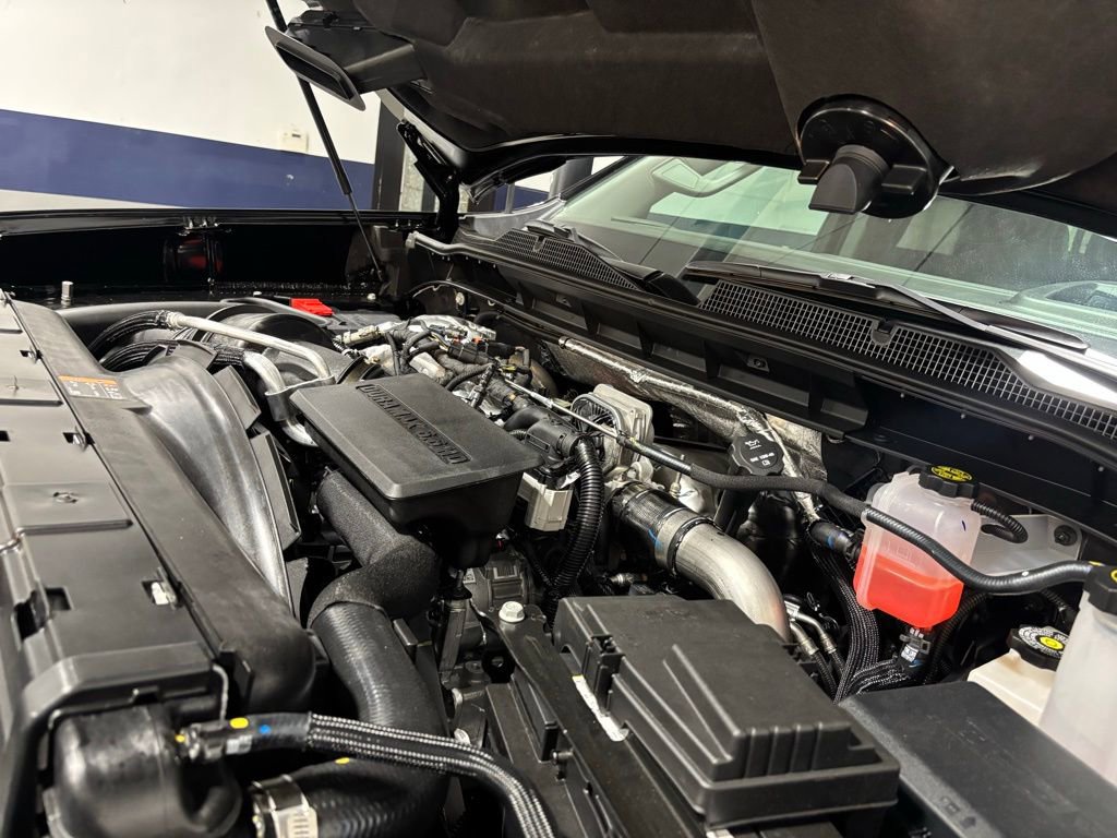 2025 Chevrolet Silverado 2500HD LTZ photo 3