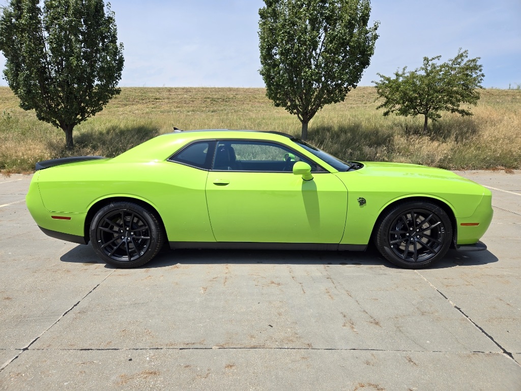 2023 Dodge Challenger SRT8 Hellcat photo 2