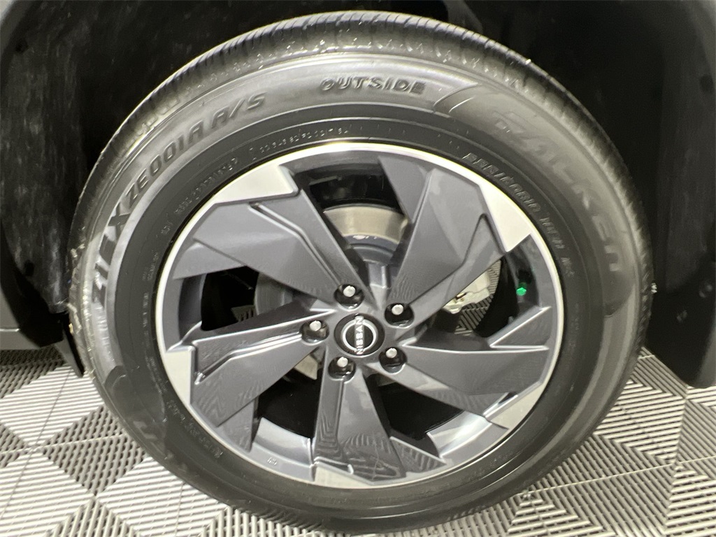 2026 Nissan Rogue SV photo 15