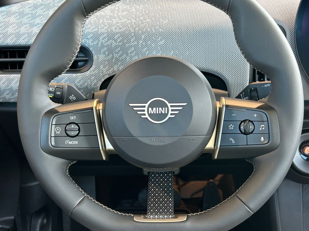 2026 Mini Cooper Hardtop S 2 Door Iconic photo 18