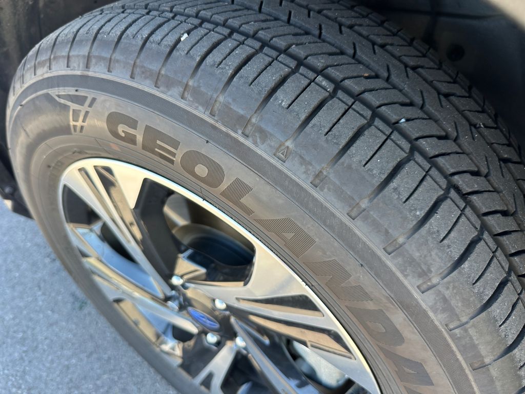 2025 Subaru Crosstrek Premium photo 19