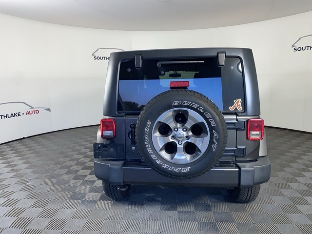 2017 Jeep Wrangler Unlimited Sahara photo 8