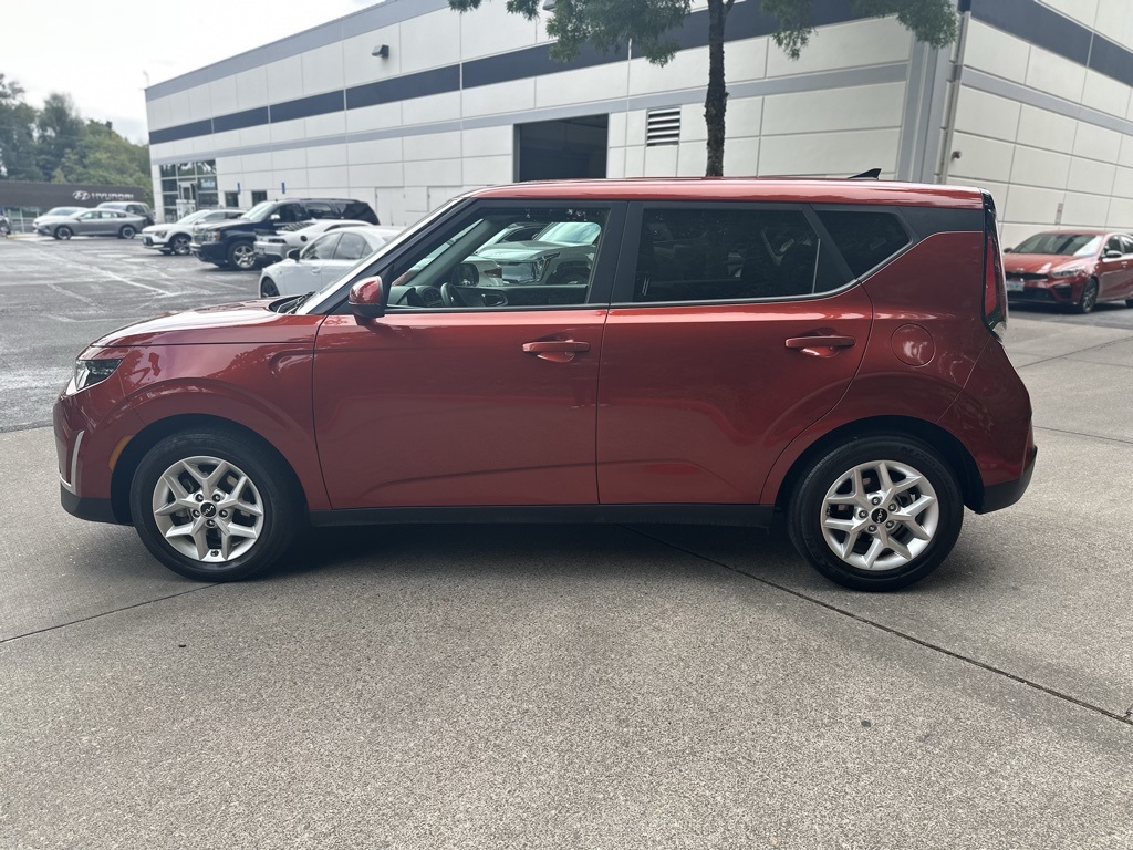 2023 Kia Soul LX photo 8