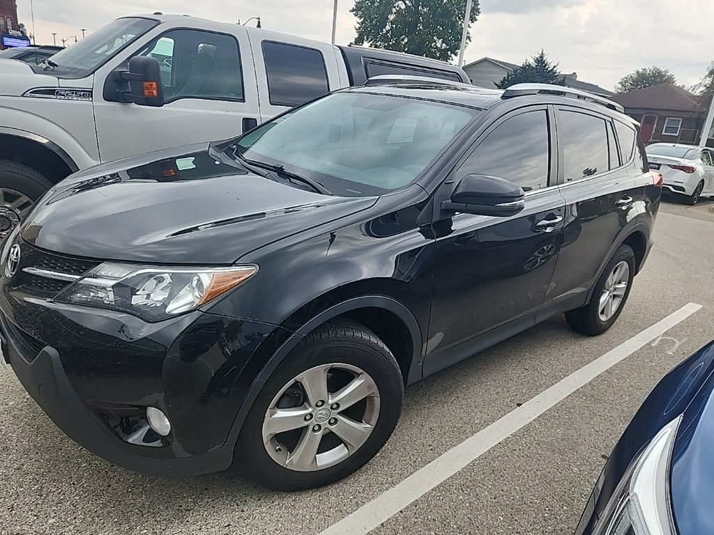 2013 Toyota RAV4 XLE photo 9