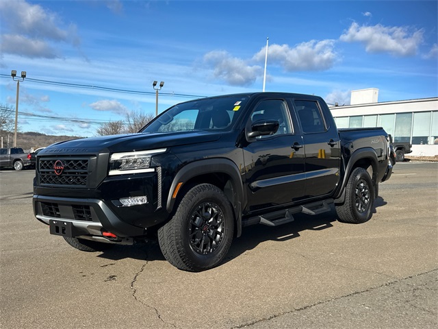 2023 Nissan Frontier PRO-4X's photo