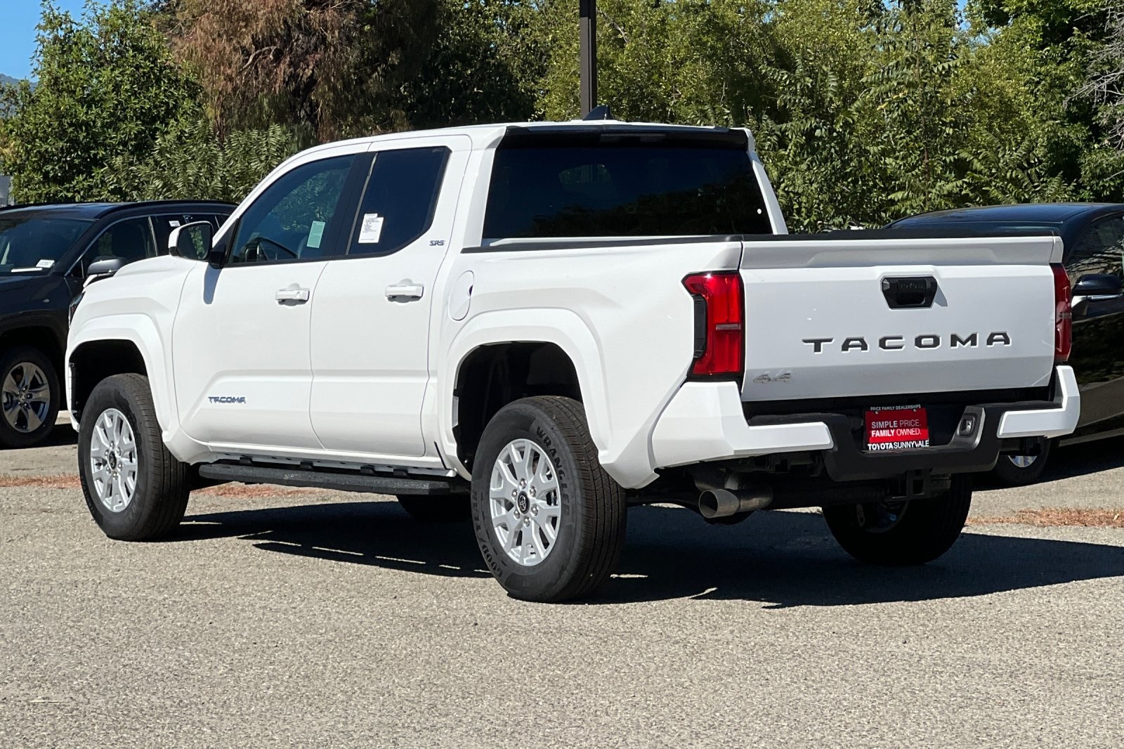 2025 Toyota Tacoma SR5 4x4 Double Cab photo 7