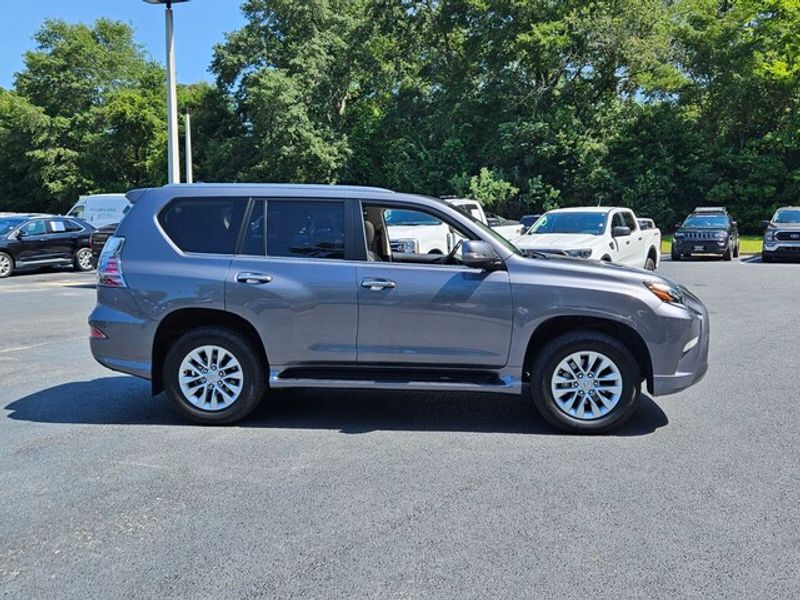 2021 Lexus GX 460 Premium photo 11