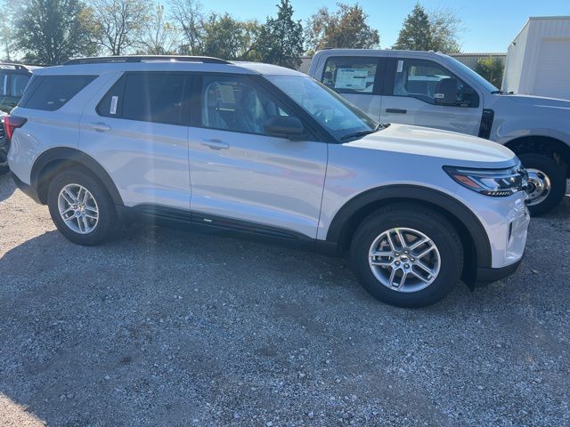 2026 Ford Explorer photo 2