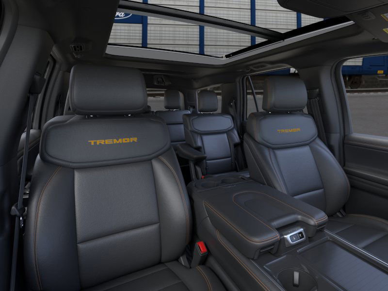 2025 Ford Expedition photo 8