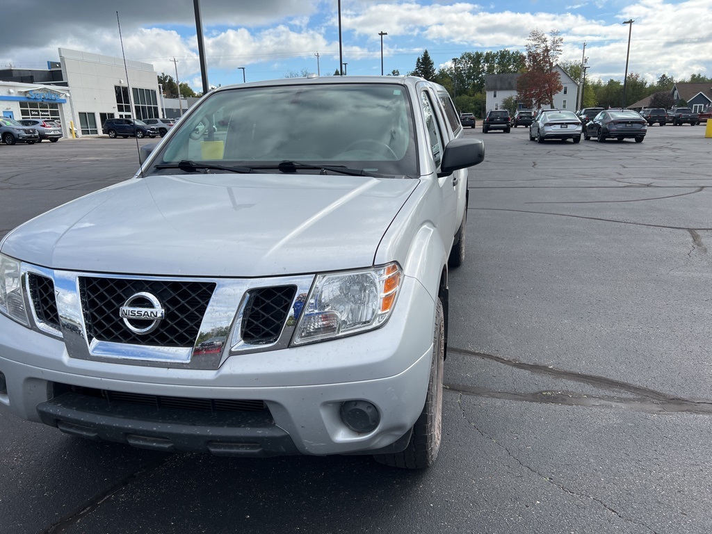 2015 Nissan Frontier SV photo 8