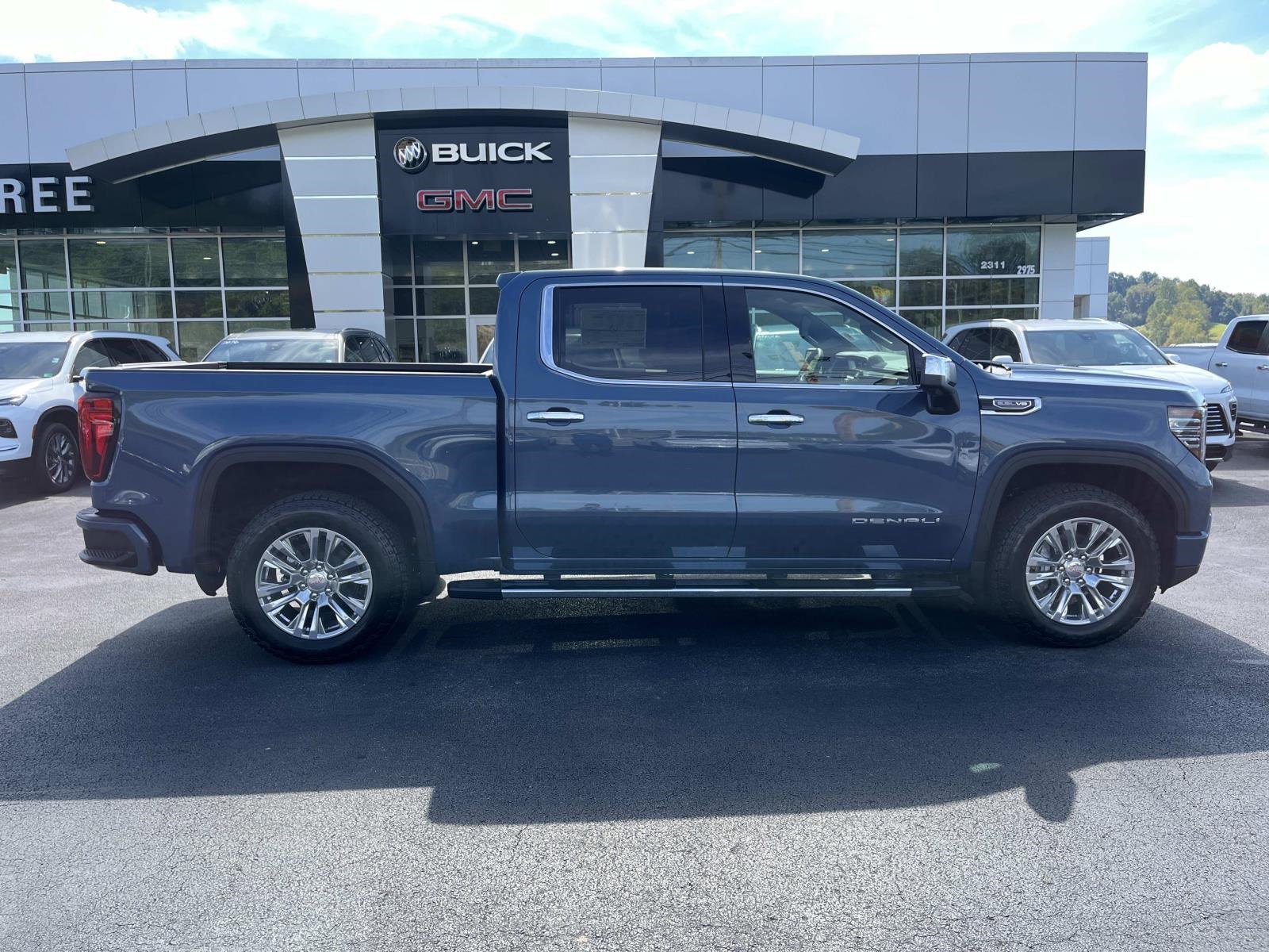 2026 Gmc Sierra 1500 Denali photo 2