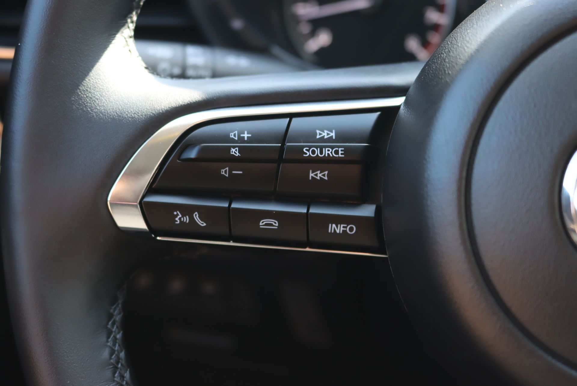 2025 Mazda CX-30 2.5 S Preferred photo 9