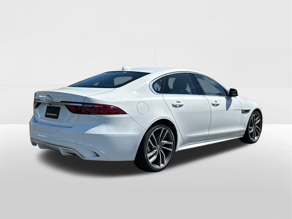 2024 Jaguar XF P300 R-Dynamic SE photo 4