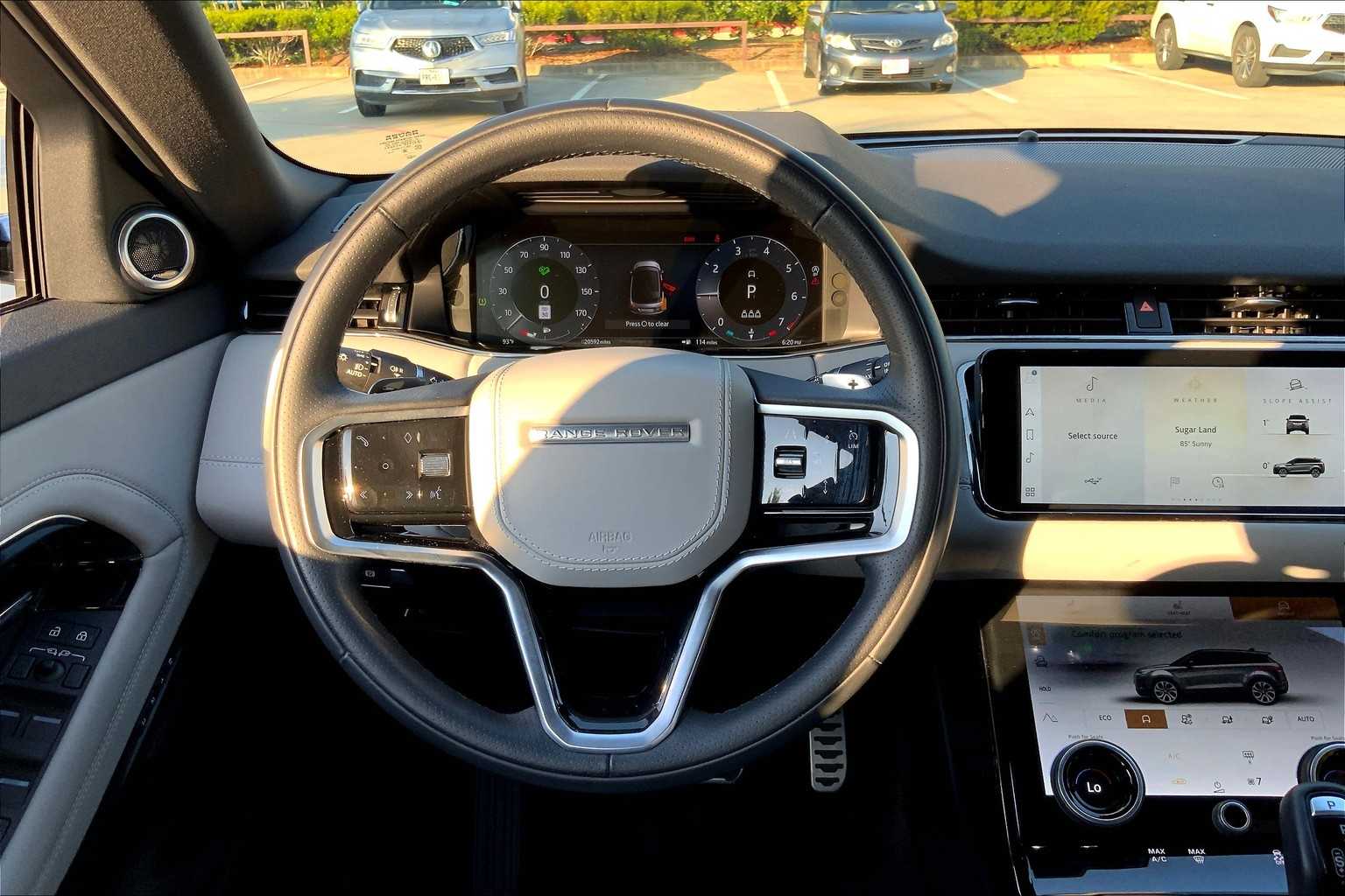 2023 Land Rover Range Rover Evoque R-Dynamic SE photo 4