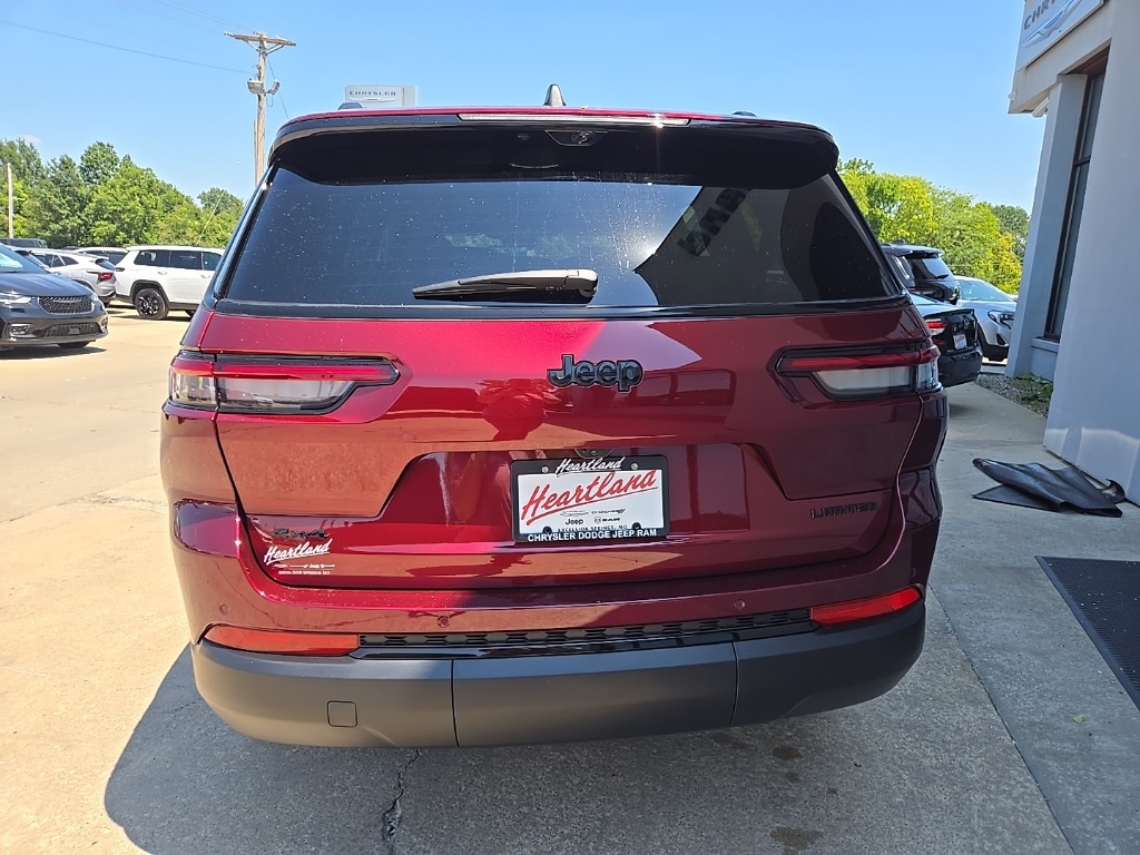 2025 Jeep Grand Cherokee Limited photo 4