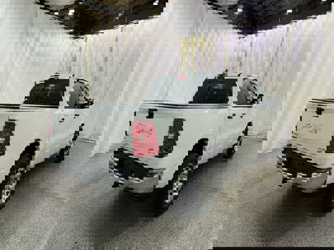 2025 Ram 1500 Big Horn photo 4