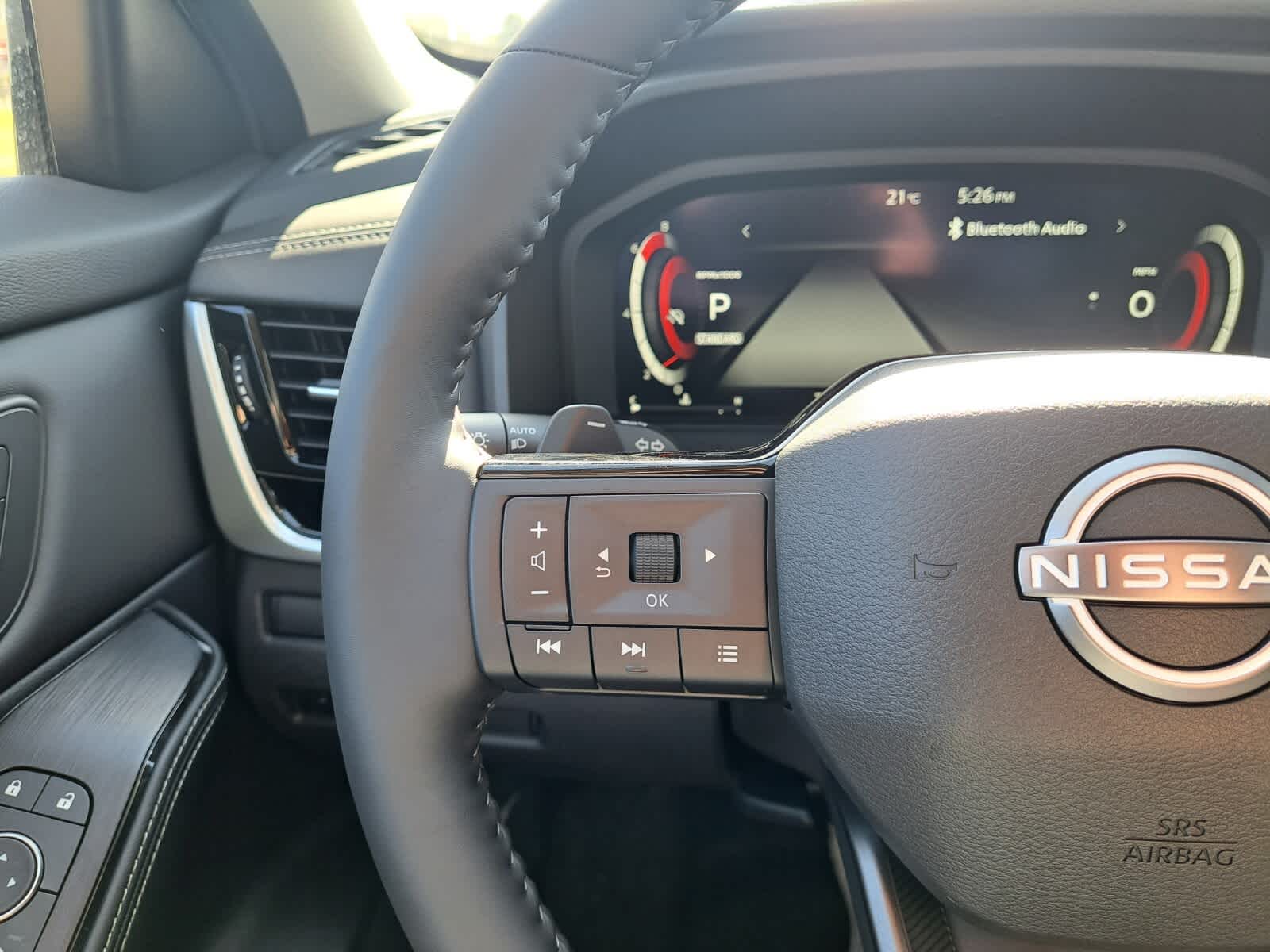 2025 Nissan Rogue SL photo 11
