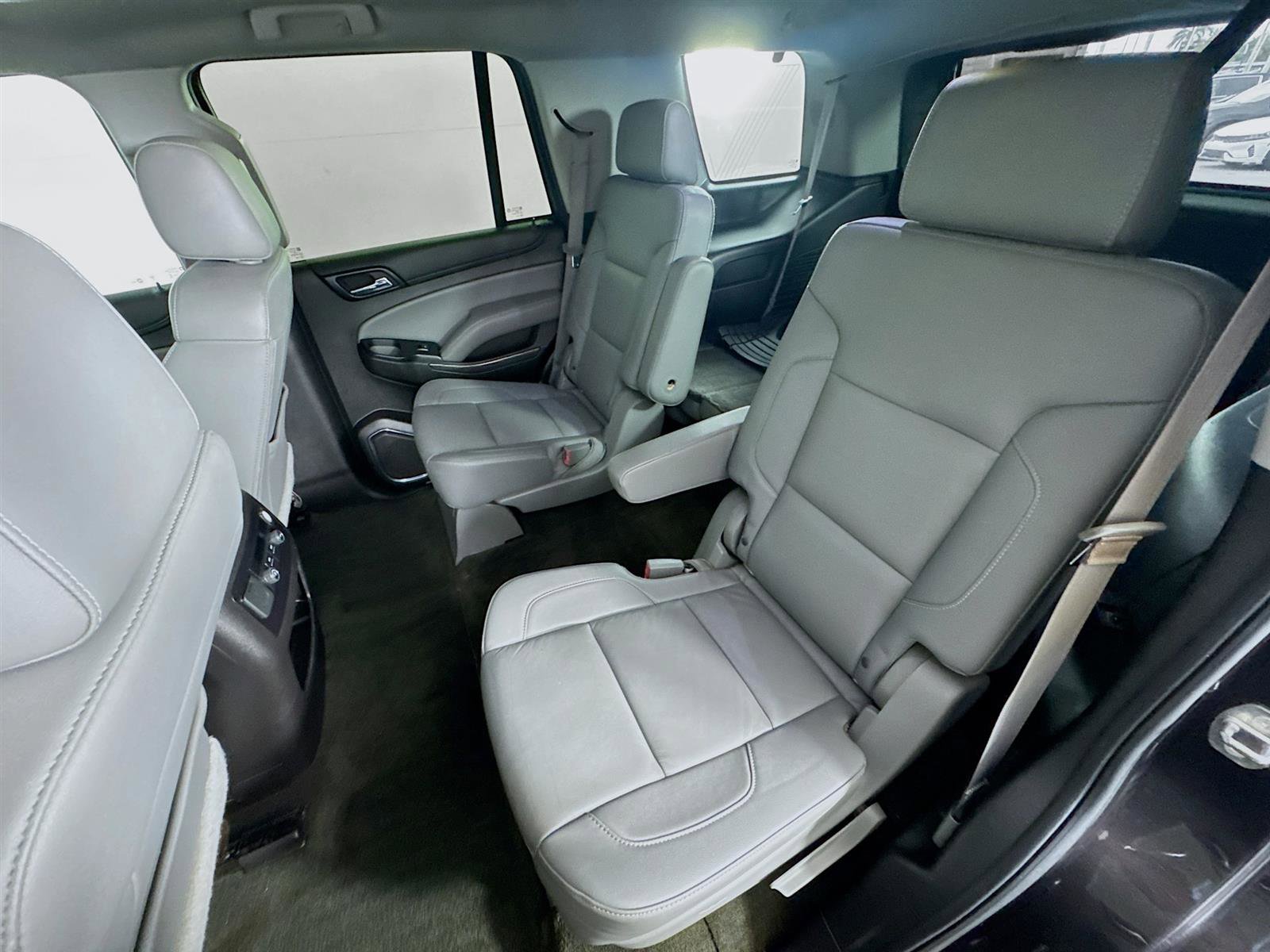 2016 Chevrolet Tahoe LT photo 19