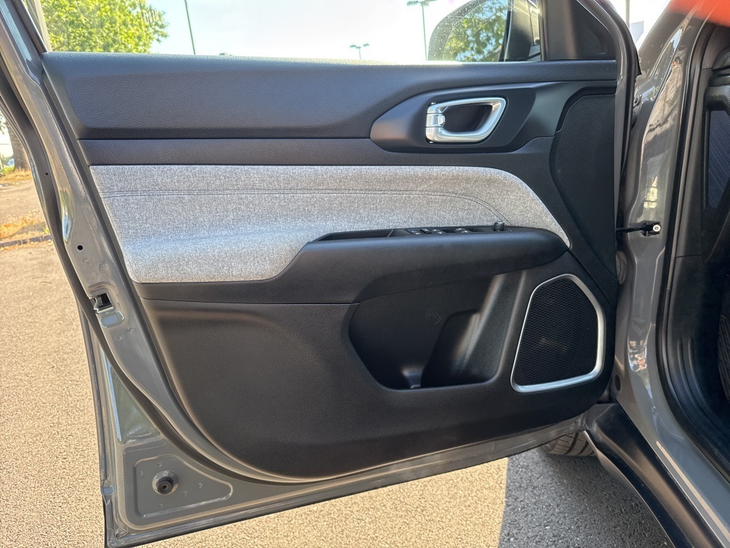 2024 Jeep Compass Latitude photo 10