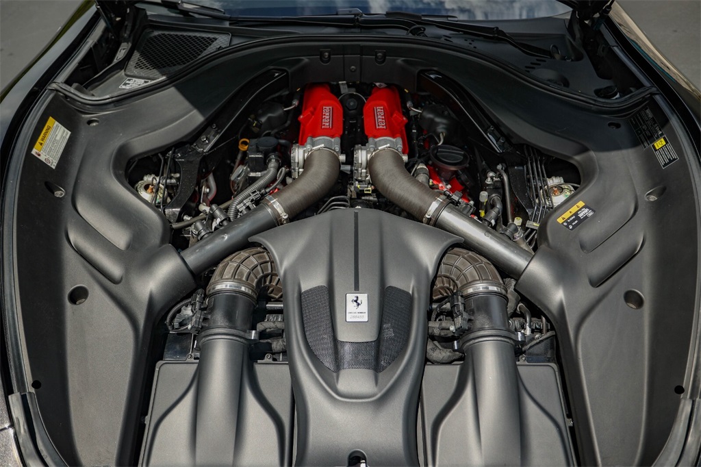 2023 Ferrari Roma Base photo 16