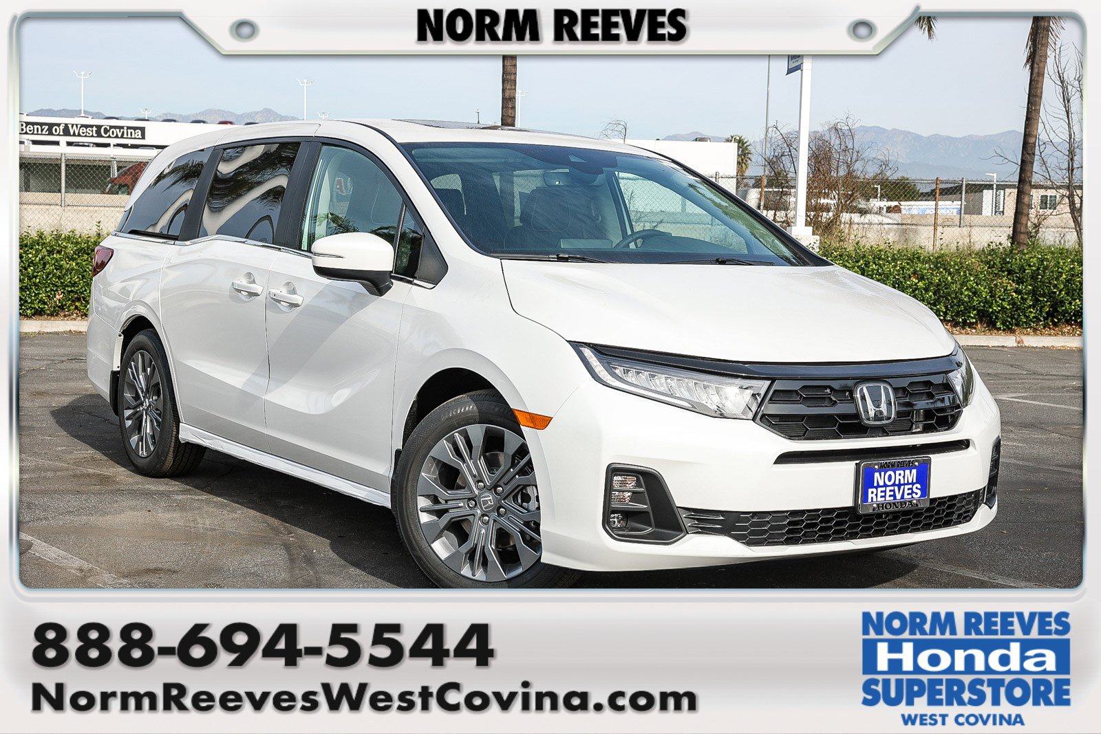 2026 Honda Odyssey Touring's photo