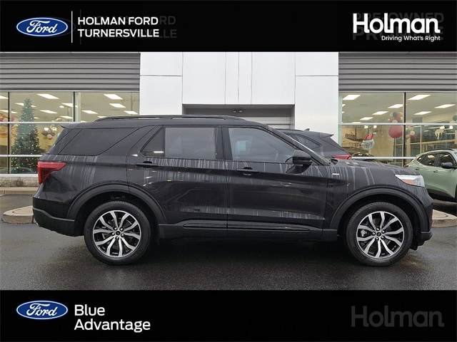 2022 Ford Explorer ST-LINE's photo