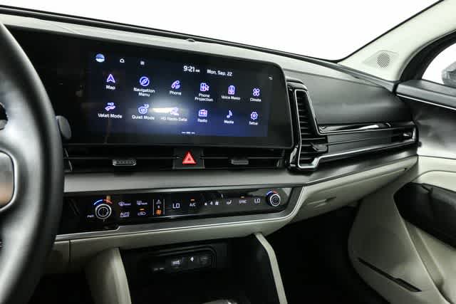 2024 Kia Sportage EX photo 11