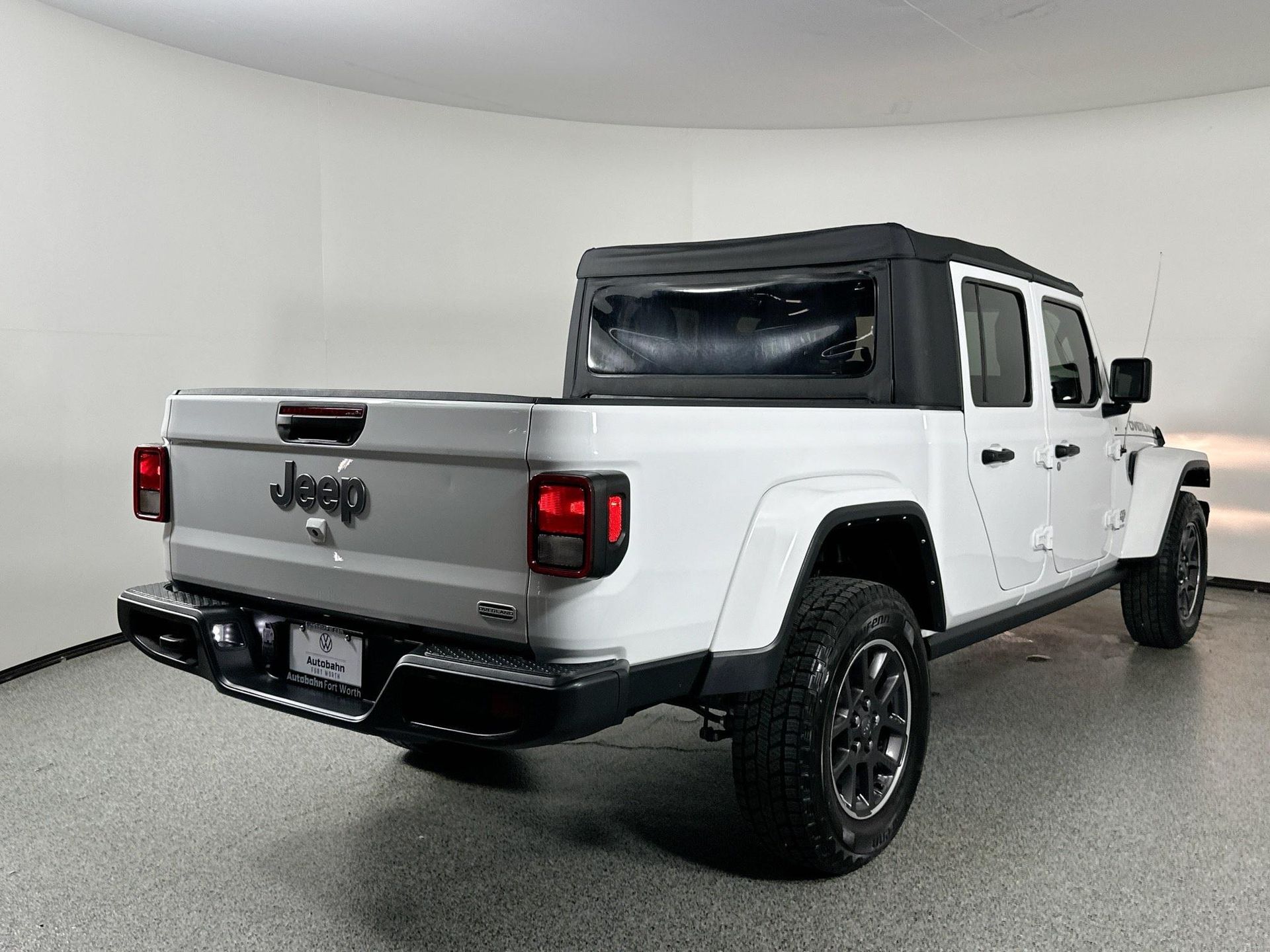 2022 Jeep Gladiator Overland photo 4