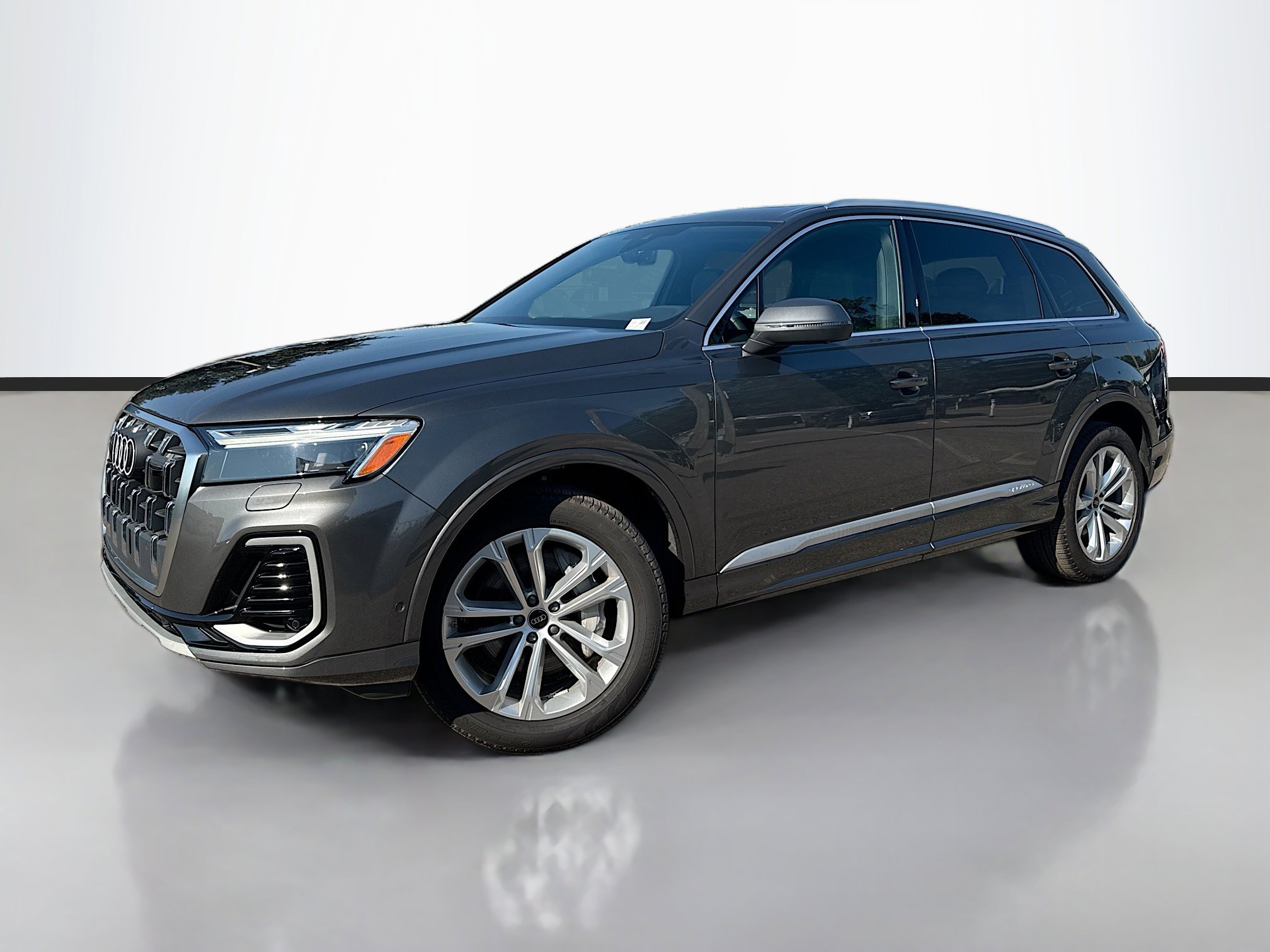 2025 Audi Q7 Premium's photo