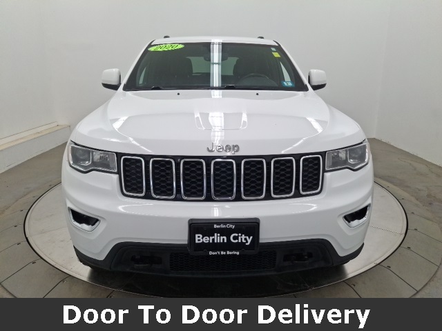 2020 Jeep Grand Cherokee Laredo photo 2