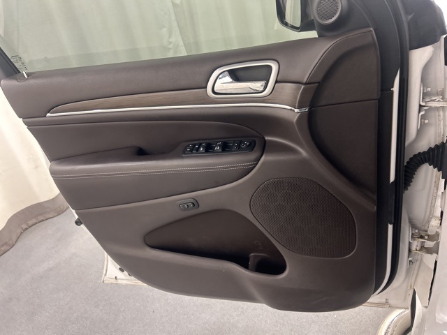 2018 Jeep Grand Cherokee Overland photo 23