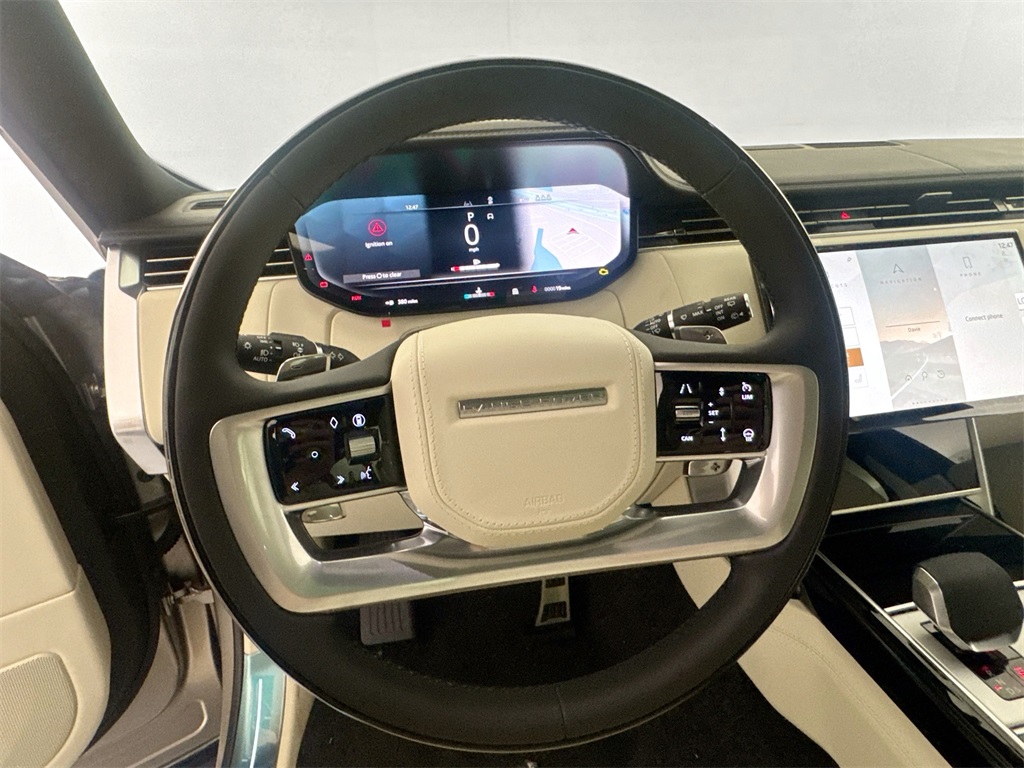 2025 Land Rover Range Rover SE photo 11