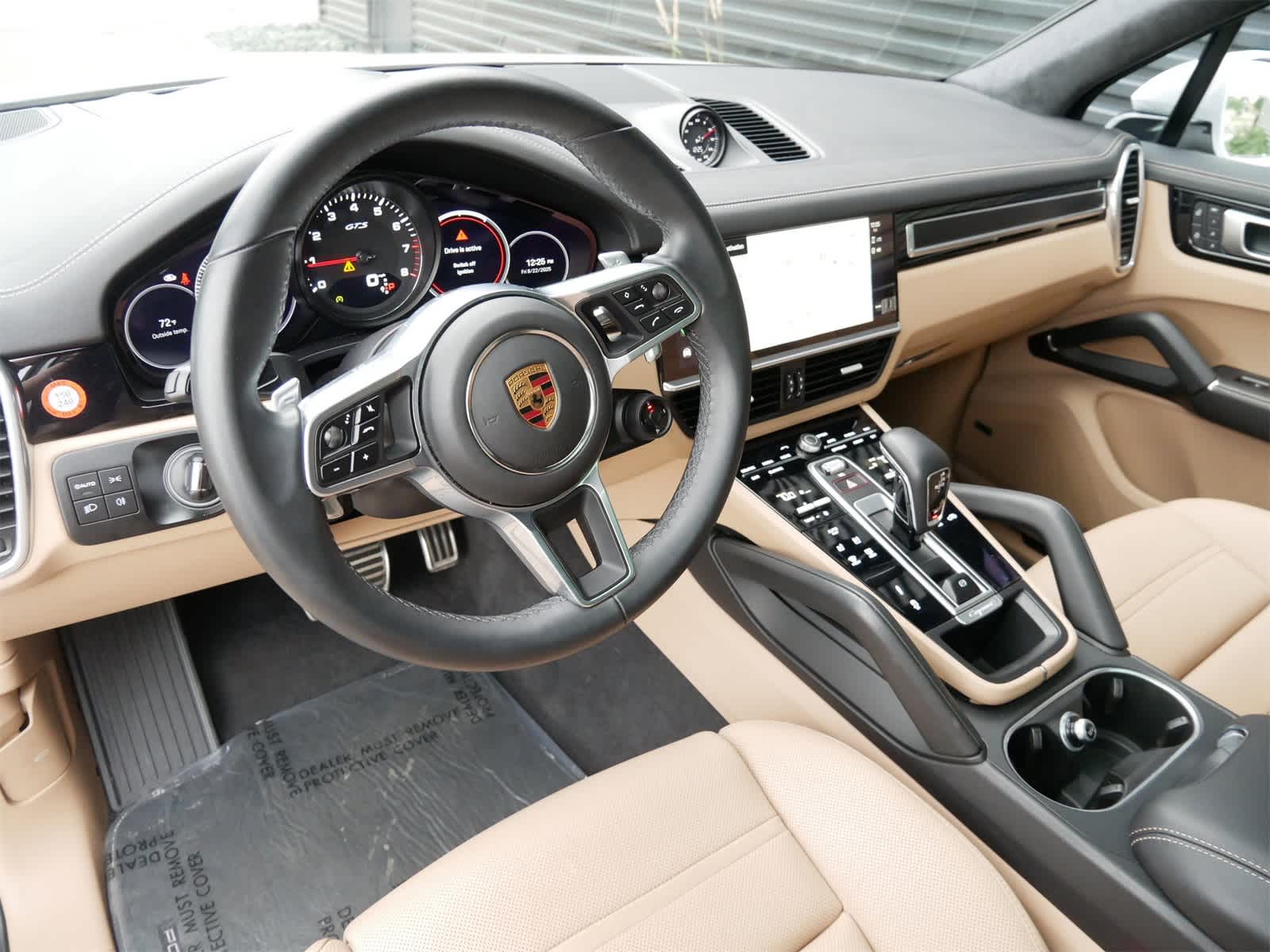 2022 Porsche Cayenne GTS photo 4