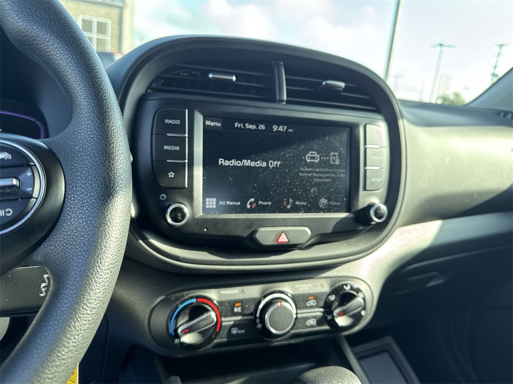 2025 Kia Soul LX photo 21