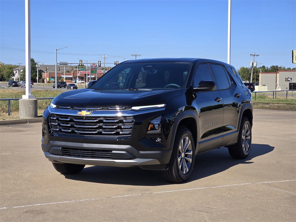 2026 Chevrolet Equinox LT photo 2