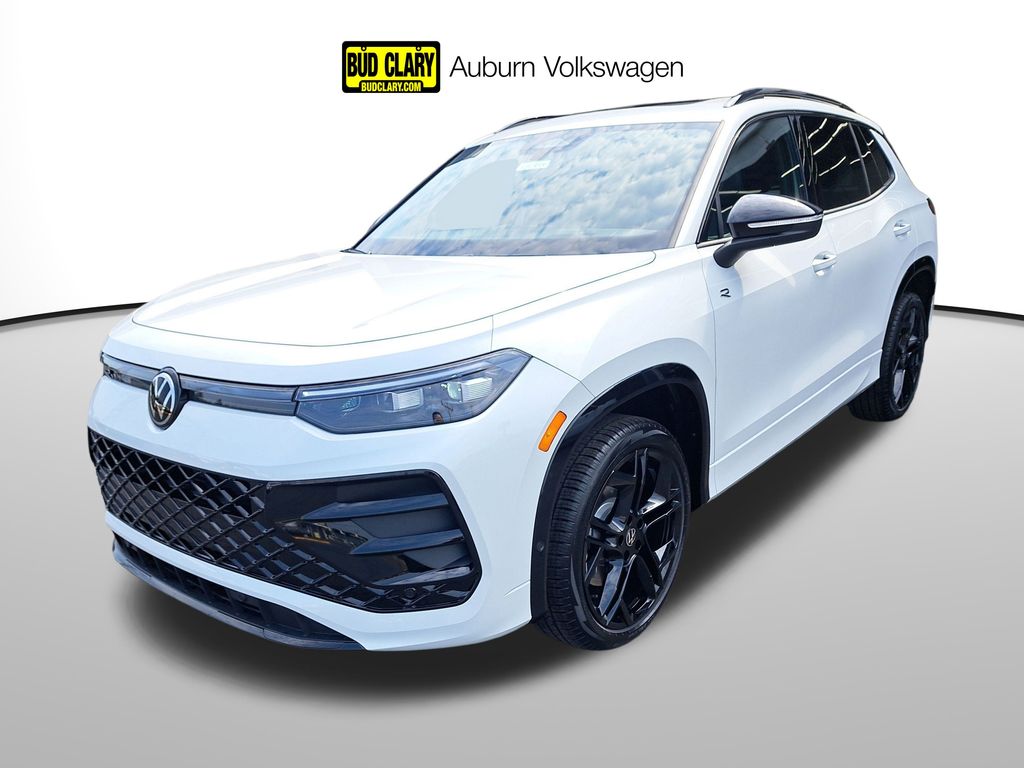 2025 Volkswagen Tiguan SE R-LINE BLACK's photo