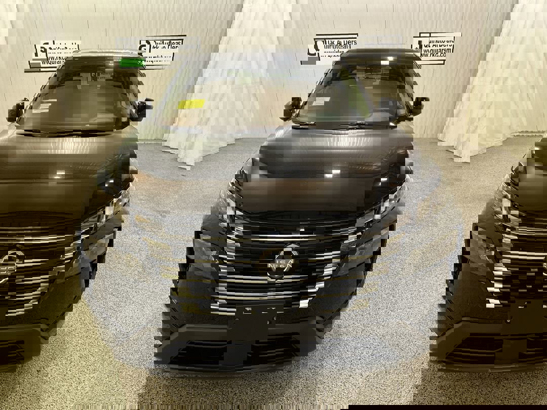 2026 Nissan Rogue SV photo 2