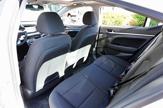2020 Hyundai Elantra Value Edition photo 16