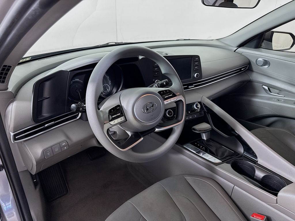 2022 Hyundai Elantra Blue photo 13