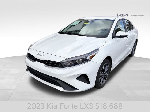 2023 Kia Forte LXS photo 3