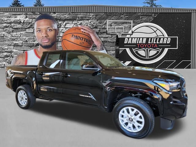 2025 Toyota Tacoma SR5's photo