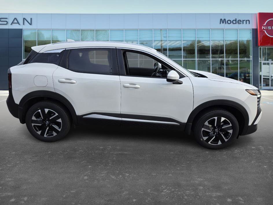2025 Nissan Kicks SV photo 2