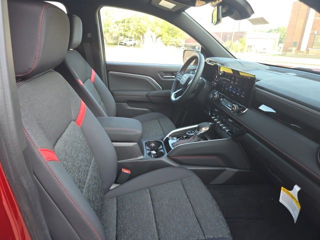 2025 Chevrolet Colorado Z71 photo 13