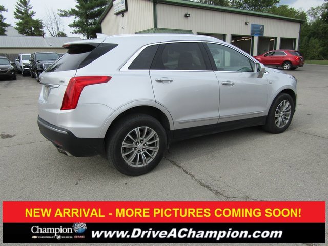 2017 Cadillac XT5 Luxury photo 3