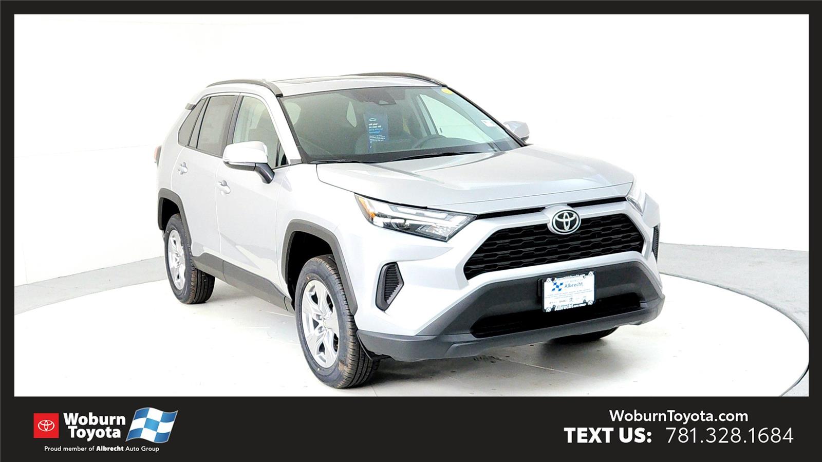2025 Toyota RAV4 XLE's photo