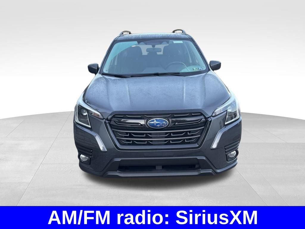 2022 Subaru Forester Premium photo 8